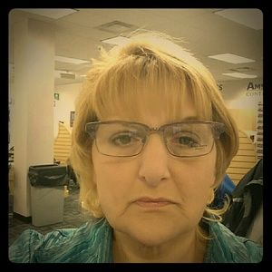 Meet your Posher, Rebecca, Clothing